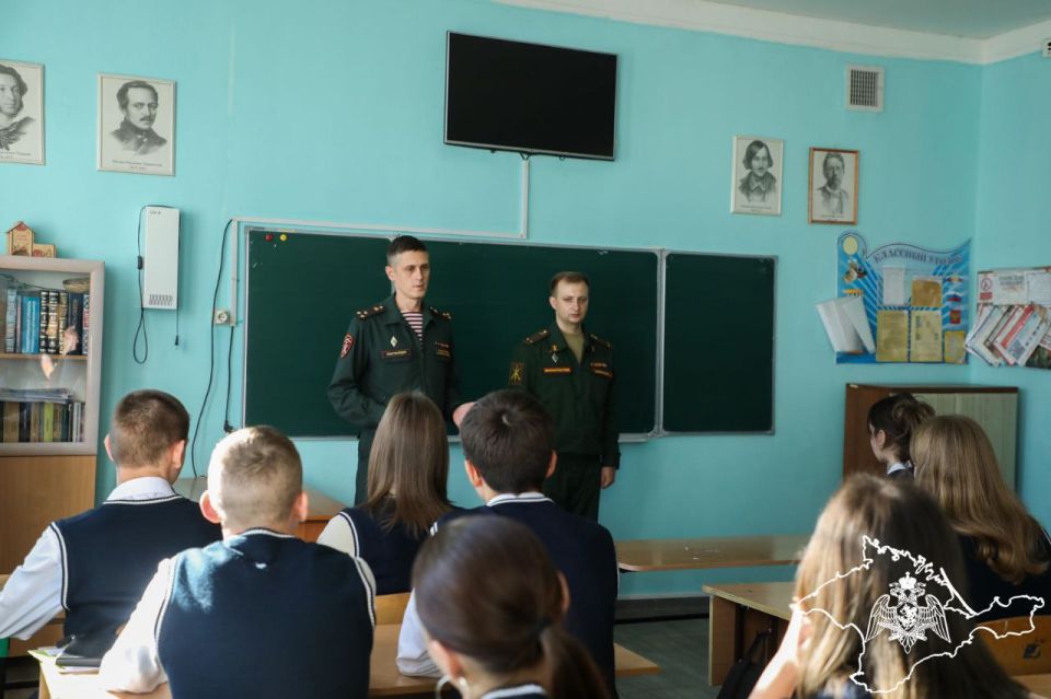 Офицер Росгвардии принял участие в патриотическом проекте «Герои России – гордость Крыма» Офицер Росгвардии принял участие в патриотическом проекте «Герои России – гордость Крыма»