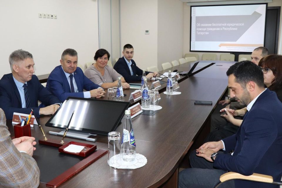 Представители Министерства юстиции Республики Крым приняли участие во встрече с коллегами из Республики Татарстан, посвященной развитию системы оказания бесплатной юридической помощи гражданам Представители Министерства юстиции Республики Крым приняли участие во встрече с коллегами из Республики Татарстан, посвященной развитию системы оказания бесплатной юридической помощи гражданам