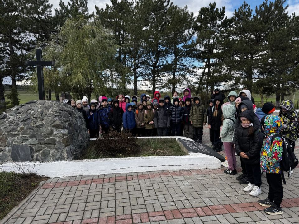 Память поколений: уроки мужества и чести под руководством МЧС России Память поколений: уроки мужества и чести под руководством МЧС России