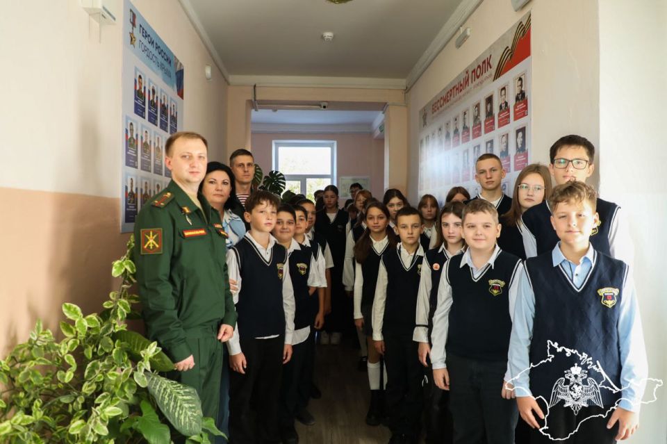 Офицер Росгвардии принял участие в патриотическом проекте «Герои России – гордость Крыма» Офицер Росгвардии принял участие в патриотическом проекте «Герои России – гордость Крыма»