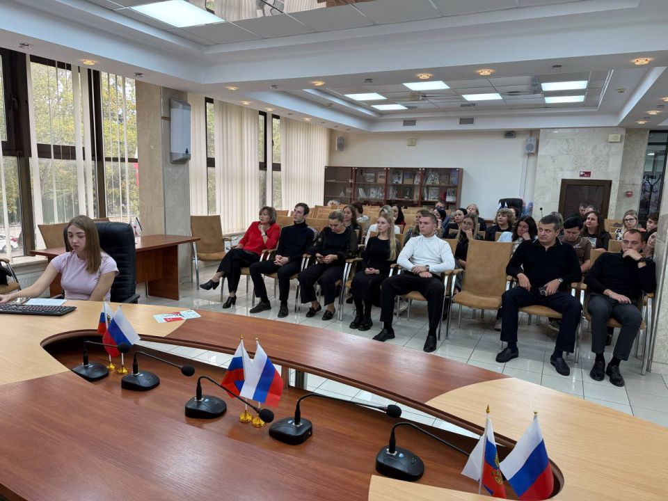 Сотрудники Министерства юстиции Республики Крым прошли обучение по эффективному использованию одной из ведущих справочно-правовых систем страны – «КонсультантПлюс» Сотрудники Министерства юстиции Республики Крым прошли обучение по эффективному использованию одной из ведущих справочно-правовых систем страны – «КонсультантПлюс»
