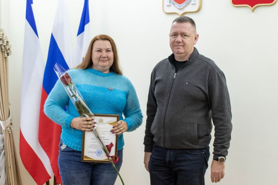 Михаил Афанасьев: Накануне Дня работников автомобильного и городского пассажирского транспорта вручил награды представителям отрасли Михаил Афанасьев: Накануне Дня работников автомобильного и городского пассажирского транспорта вручил награды представителям отрасли