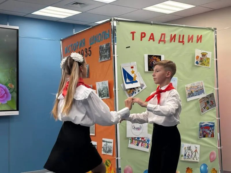 В Севастополе две школы отметили юбилеи