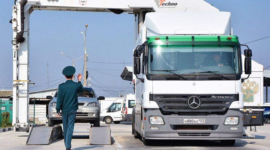 Юрий Гоцанюк: Поздравляю сотрудников и ветеранов таможенной службы с профессиональным праздником!