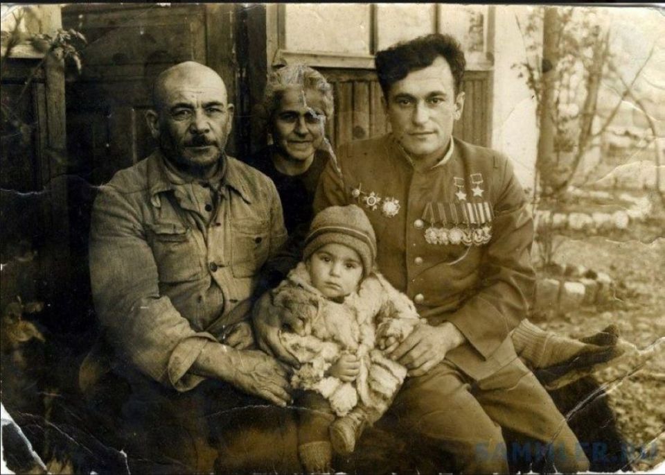 Однополчане называли его «Воздушным львом», а немцы – «Чёрным дьяволом» Однополчане называли его «Воздушным львом», а немцы – «Чёрным дьяволом»