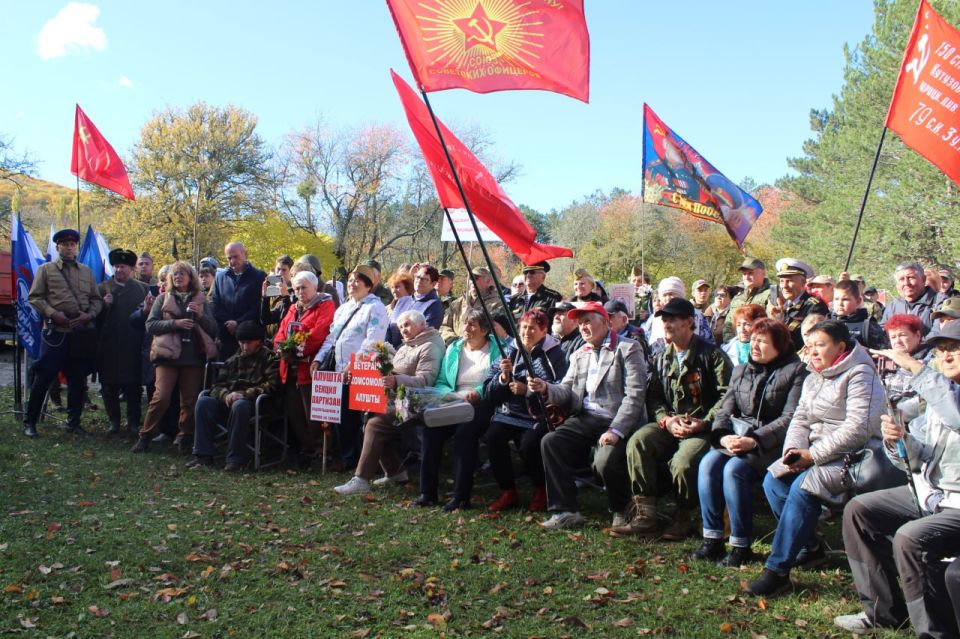 � ������� ������ ���-���� ���������� 3-� ������������ ������� � ����� ��� ������ � ����� �������� �������� � ������������