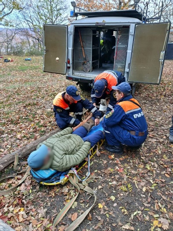 Сотрудники «КРЫМ-СПАС» оказали помощь женщине, травмировавшейся в горно-лесной зоне Бахчисарайского района Сотрудники «КРЫМ-СПАС» оказали помощь женщине, травмировавшейся в горно-лесной зоне Бахчисарайского района