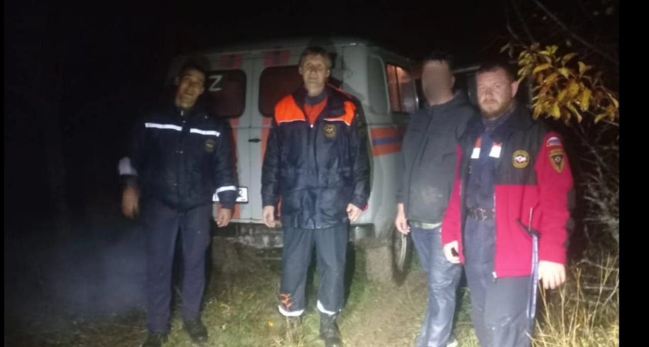 В Судаке грибник заблудился в лесу: его искали спасатели