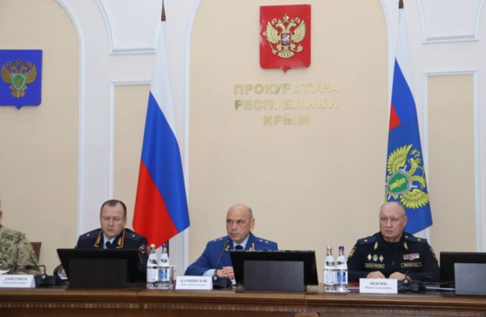В прокуратуре Крыма обсудили эффективность деятельности правоохранительных и контролирующих органов в сфере обеспечения безопасности дорожного движения и эксплуатации автотранспортных средств