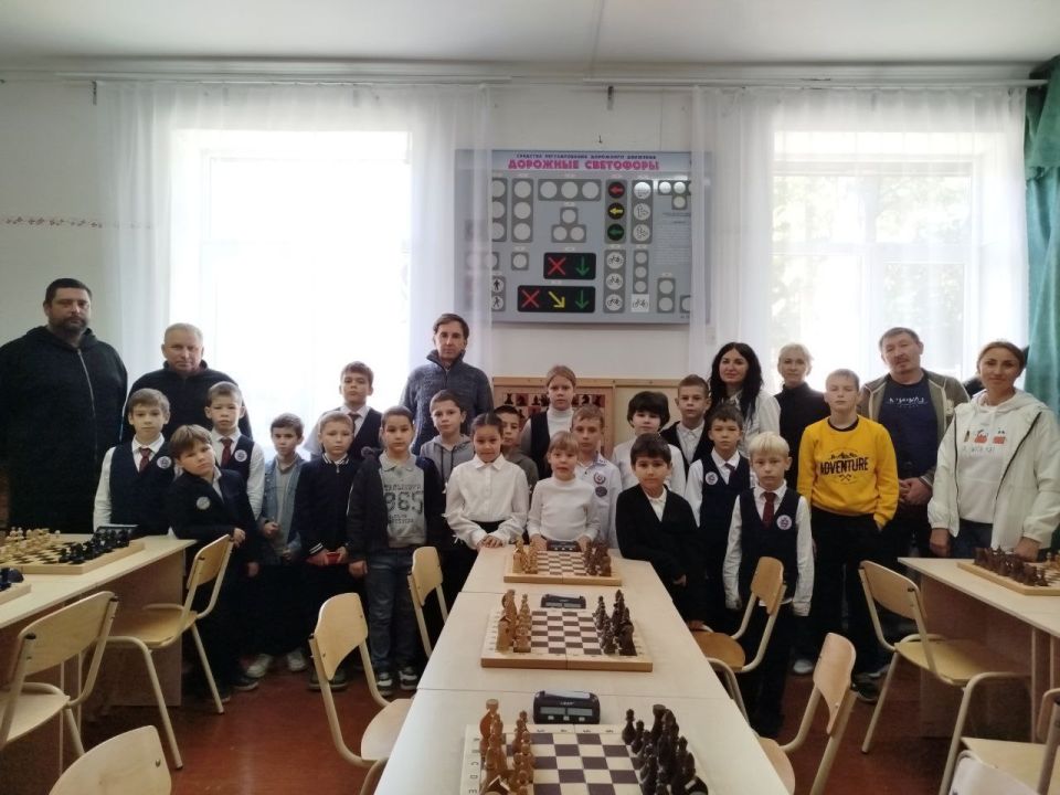 В МБОУ ДОД «Судакский ЦДЮТ» состоялся муниципальный этап региональных соревнований по шахматам среди учащейся молодежи, в котором приняло участие более 60 юных любителей древней игры В МБОУ ДОД «Судакский ЦДЮТ» состоялся муниципальный этап региональных соревнований по шахматам среди учащейся молодежи, в котором приняло участие более 60 юных любителей древней игры