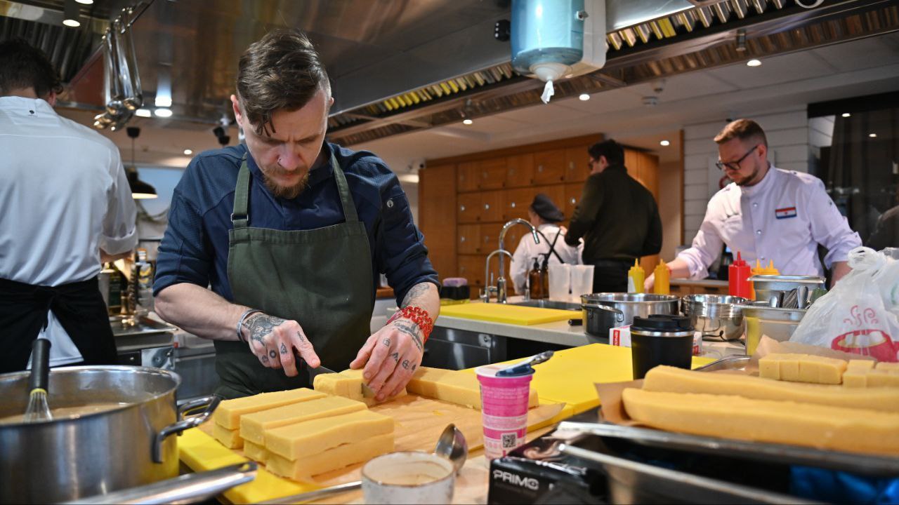 Мария Литовко: Севастопольский шеф-повар ресторана "МОМО", Петр Матвеев, принял очное участие в федеральном проекте «ПроЕду по России» - "Код регионов", организатором которого выступает Агентство стратегических инициатив Мария Литовко: Севастопольский шеф-повар ресторана "МОМО", Петр Матвеев, принял очное участие в федеральном проекте «ПроЕду по России» - "Код регионов", организатором которого выступает Агентство стратегических инициатив