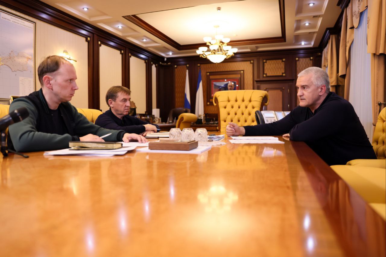 Аксёнов поручил решить проблему с отсутствием отопления в 26 МКД в Крыму