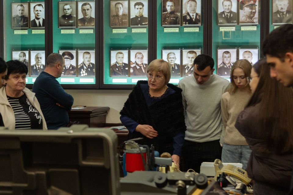 В Министерстве внутренних дел по Республике Крым состоялась экскурсия по действующей экспозиции В Министерстве внутренних дел по Республике Крым состоялась экскурсия по действующей экспозиции