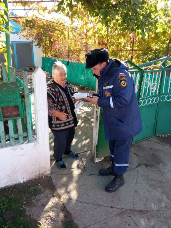 Согреться, а не сгореть!. Важная часть деятельности пожарных ГКУ РК "Пожарная охрана Республики Крым" в отопительный сезон - профилактическая работа с населением Согреться, а не сгореть!. Важная часть деятельности пожарных ГКУ РК "Пожарная охрана Республики Крым" в отопительный сезон - профилактическая работа с населением