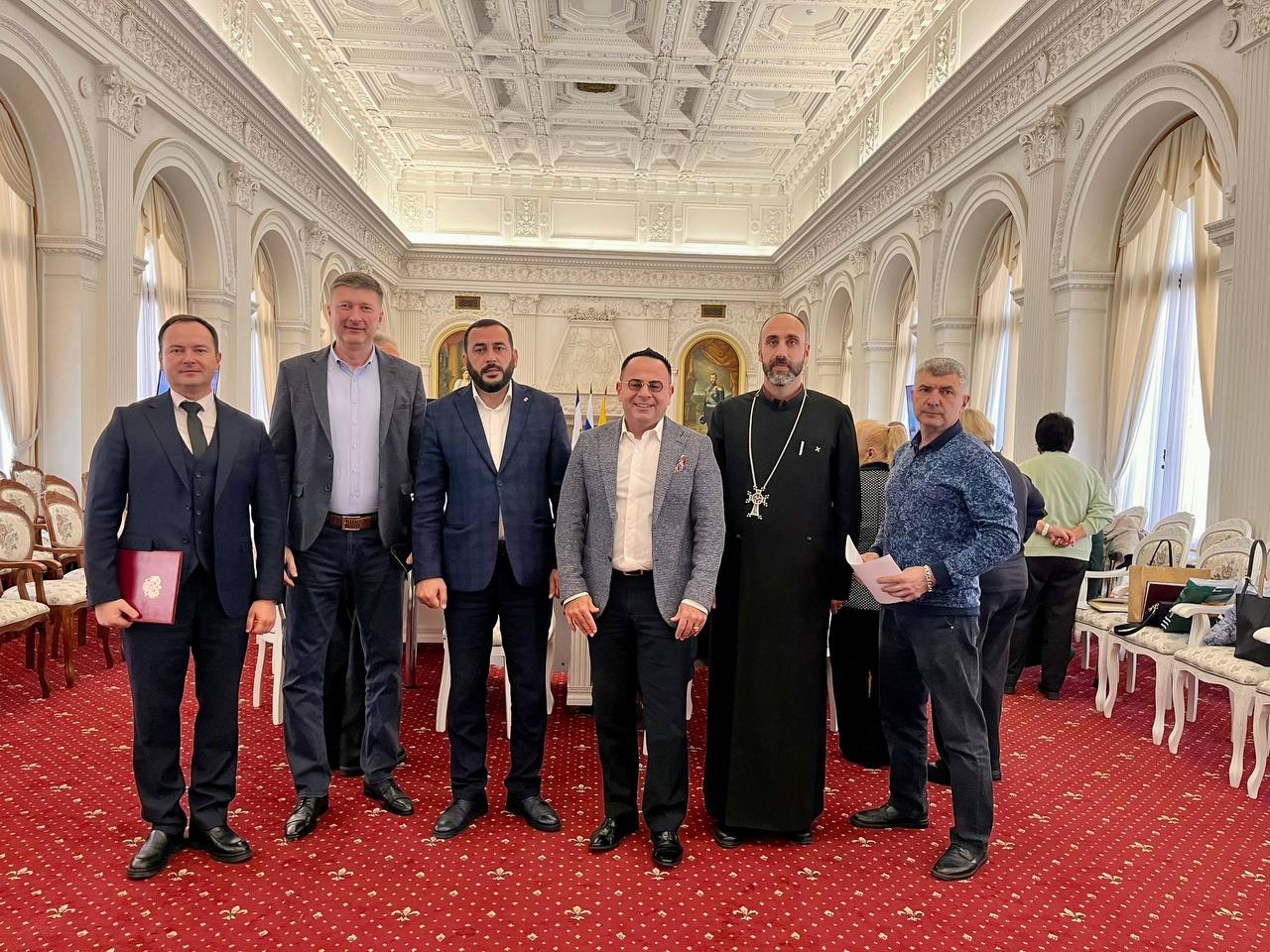 28 октября по приглашению Ялтинской администрации, как член Общественной палаты принял участие в совместном заседании Совета по межнациональным и межконфессиональным отношениям при главе администрации города Ялта и... 28 октября по приглашению Ялтинской администрации, как член Общественной палаты принял участие в совместном заседании Совета по межнациональным и межконфессиональным отношениям при главе администрации города Ялта и...