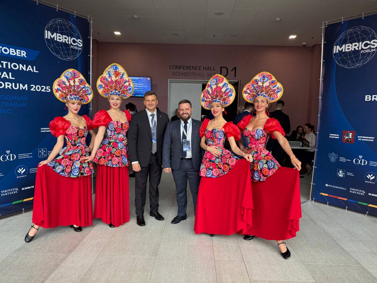 Константин Шимановский: Завершился первый рабочий день на Международном муниципальном форуме стран Брикс в Санкт-Петербурге Константин Шимановский: Завершился первый рабочий день на Международном муниципальном форуме стран Брикс в Санкт-Петербурге