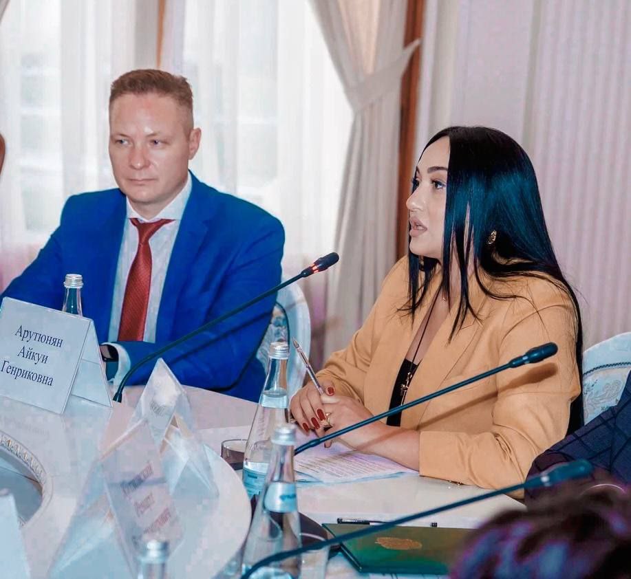 Айкуи Арутюнян приняла участие в заседании Совета по межнациональным и межконфессиональным отношениям в городе Ялта Айкуи Арутюнян приняла участие в заседании Совета по межнациональным и межконфессиональным отношениям в городе Ялта