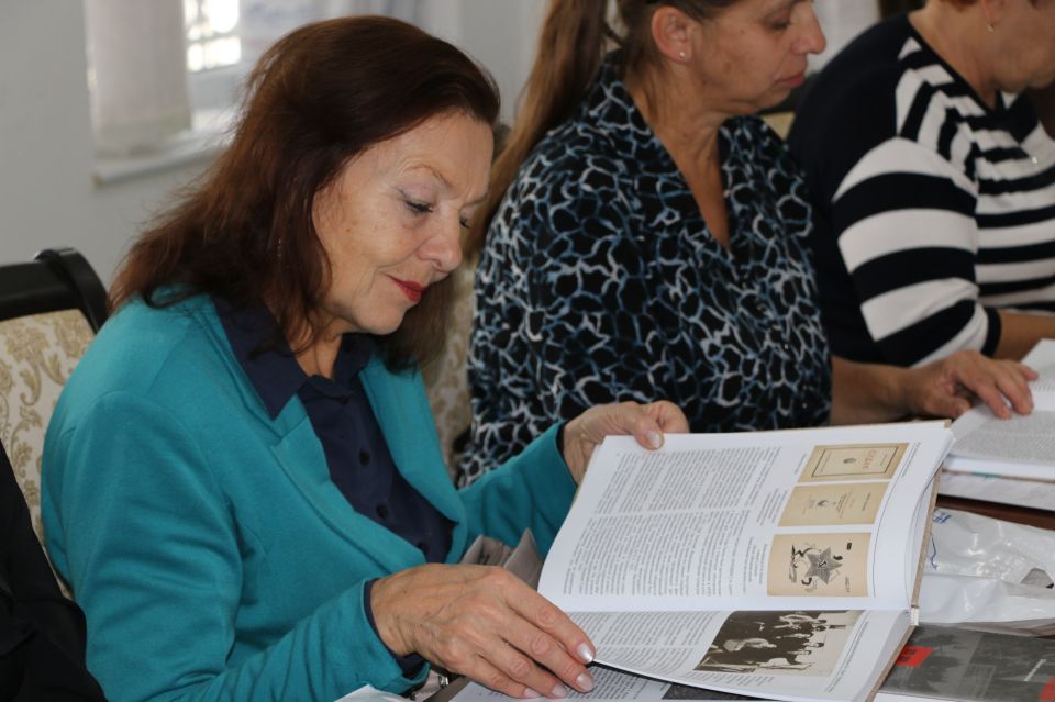 Музей-заповедник «Судакская крепость» провел ежегодную благотворительную акцию «Музей – школам и библиотекам», приуроченную к Международному дню школьных библиотек Музей-заповедник «Судакская крепость» провел ежегодную благотворительную акцию «Музей – школам и библиотекам», приуроченную к Международному дню школьных библиотек