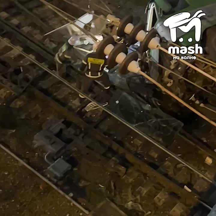 Ещё кадры с места падения большегруза