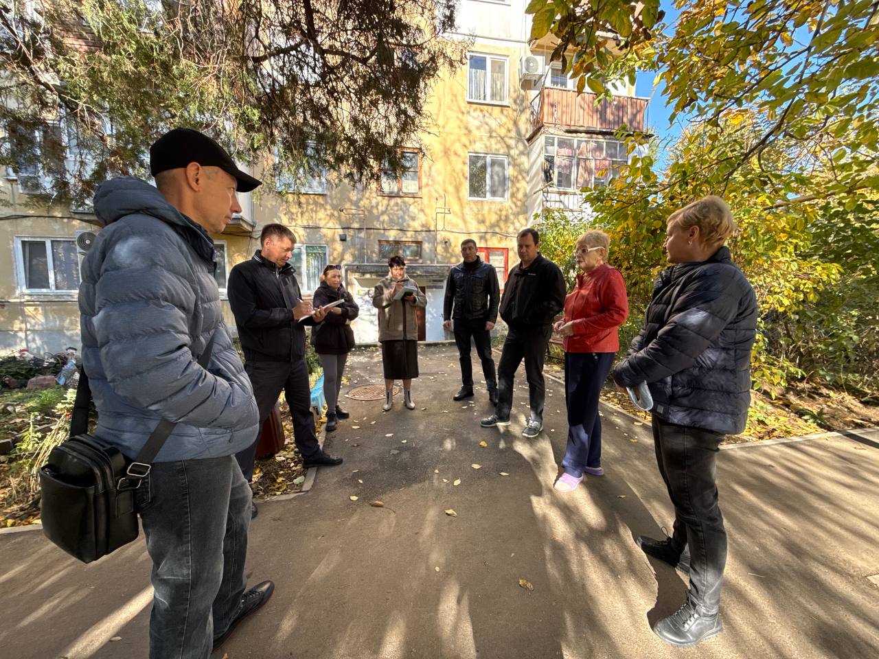 Глава администрации Керчи Олег Каторгин провел ряд выездных встреч с керчанами Глава администрации Керчи Олег Каторгин провел ряд выездных встреч с керчанами