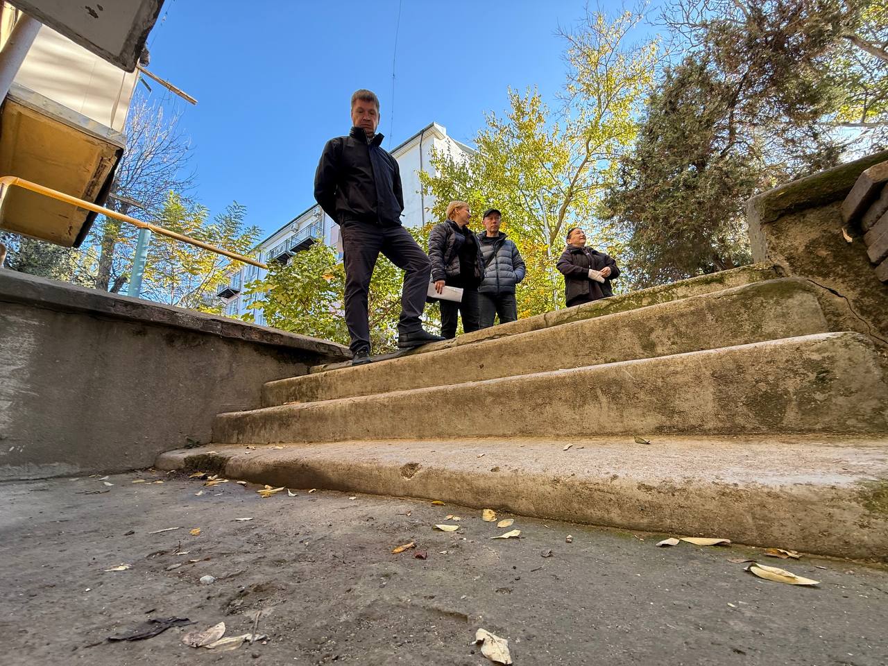 Глава администрации Керчи Олег Каторгин провел ряд выездных встреч с керчанами Глава администрации Керчи Олег Каторгин провел ряд выездных встреч с керчанами