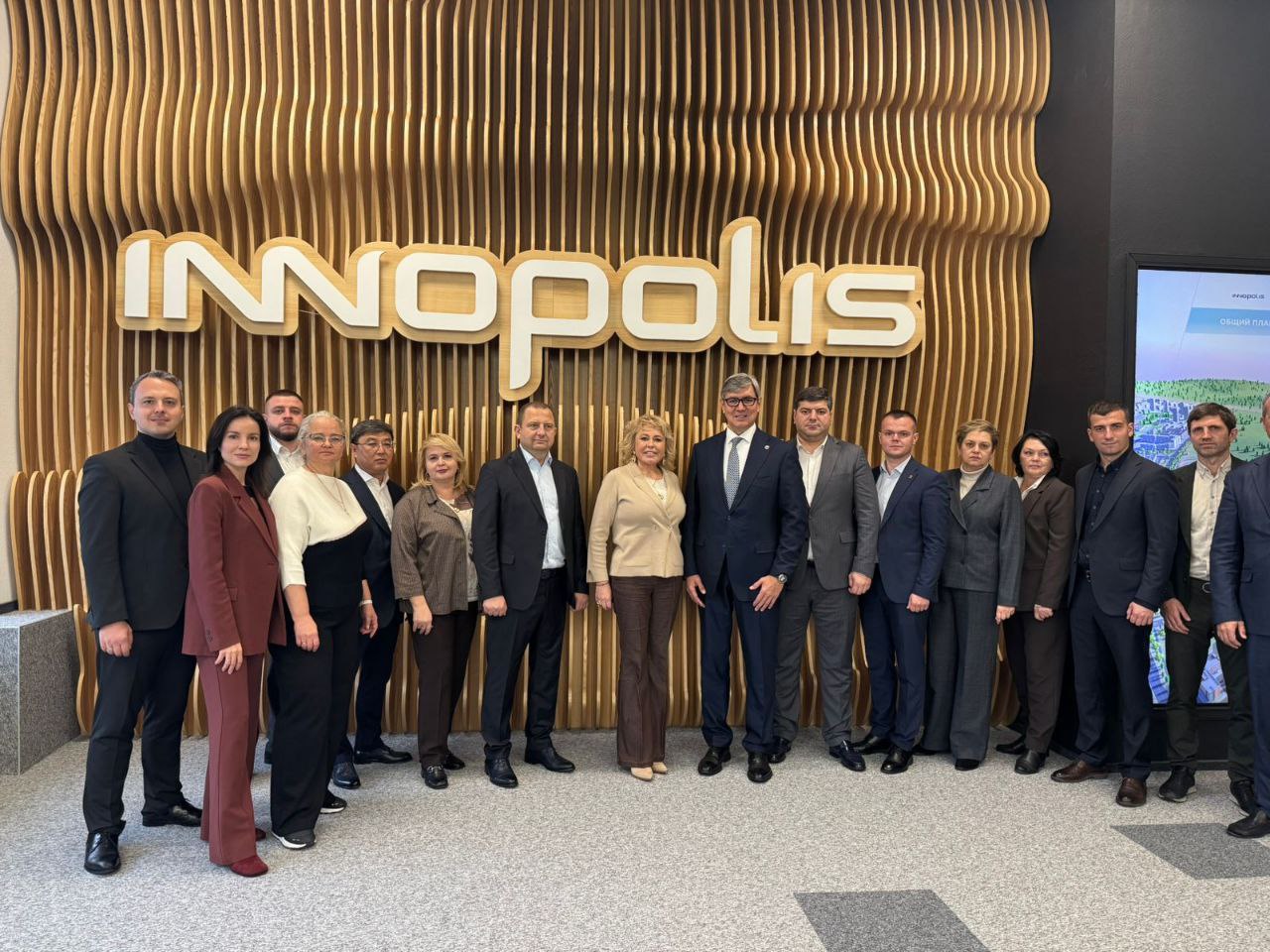 Министр промышленности и торговли Республики Крым Анушаван Агаджанян в составе крымской делегации с рабочим визитом посетил Республику Татарстан