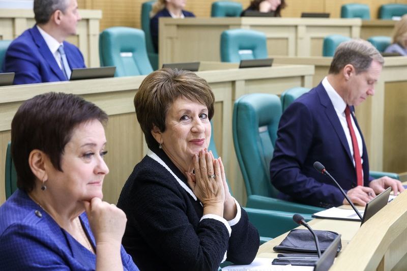 Екатерина Алтабаева: В рамках «Правительственного часа» на заседании Совета Федерации выступила Председатель Центрального банка Российской Федерации Эльвира Набиуллина Екатерина Алтабаева: В рамках «Правительственного часа» на заседании Совета Федерации выступила Председатель Центрального банка Российской Федерации Эльвира Набиуллина