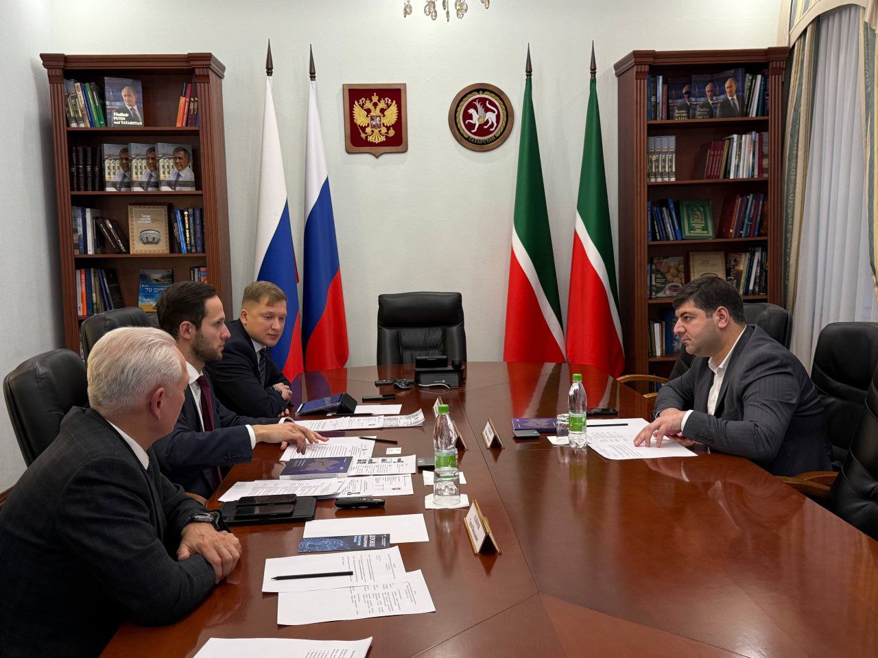 Министр промышленности и торговли Республики Крым Анушаван Агаджанян в составе крымской делегации с рабочим визитом посетил Республику Татарстан Министр промышленности и торговли Республики Крым Анушаван Агаджанян в составе крымской делегации с рабочим визитом посетил Республику Татарстан