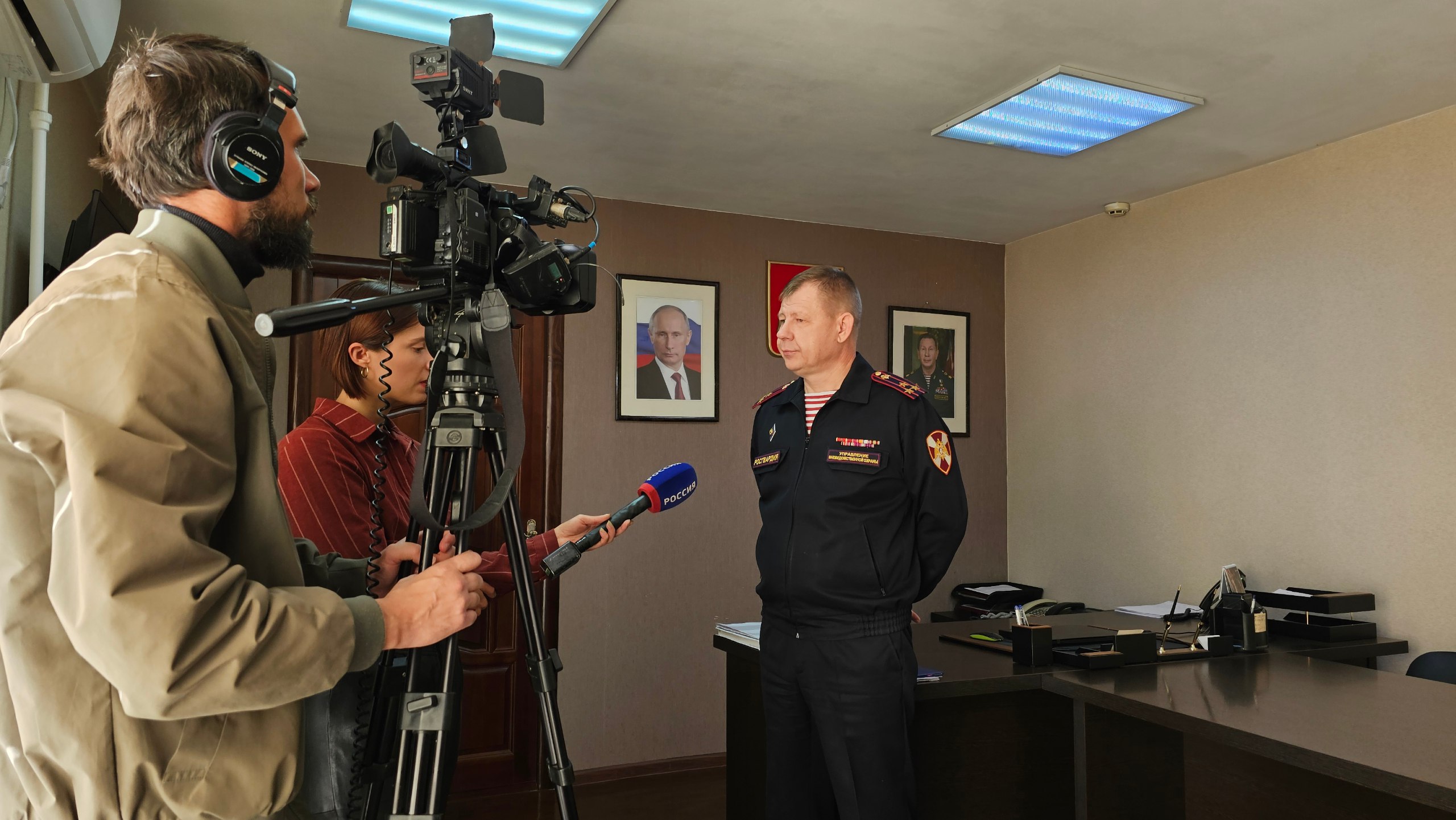 Журналистам телеканала «Вести. Севастополь» рассказали о служебных буднях сотрудников вневедомственной охраны Росгвардии Журналистам телеканала «Вести. Севастополь» рассказали о служебных буднях сотрудников вневедомственной охраны Росгвардии