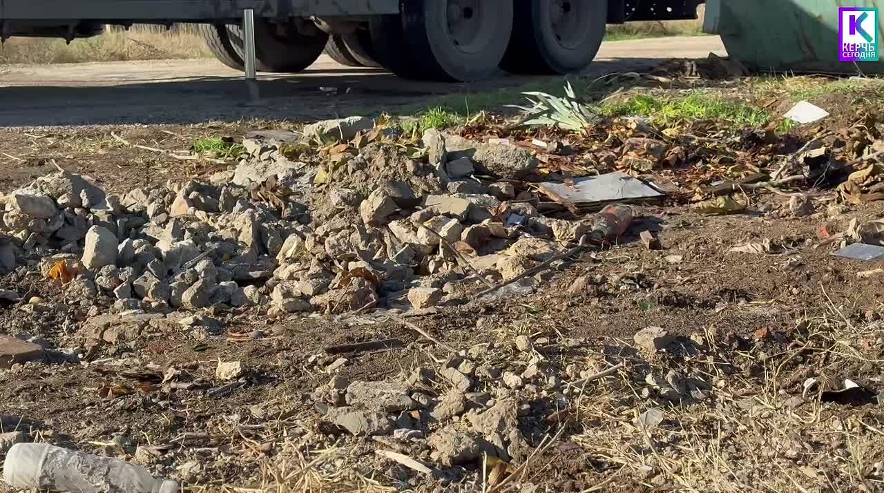 В Керчи продолжается плановая работа по ликвидации несанкционированных свалок