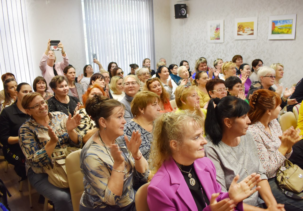 Галина Огнёва: В преддверии празднования 35-летия со дня основания учреждения «Центр социального обслуживания граждан пожилого возраста и инвалидов города Алушты» сегодня состоялось торжественное мероприятие