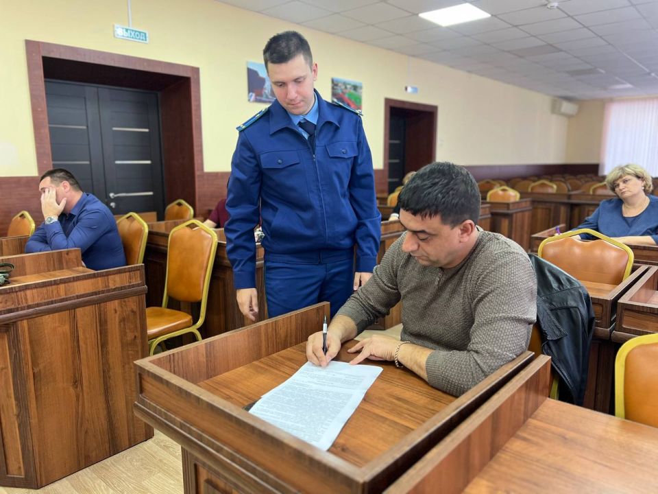 Игорь Ивин: Борьба с нелегальной занятостью требует команды, где каждый орган выполняет свою роль Игорь Ивин: Борьба с нелегальной занятостью требует команды, где каждый орган выполняет свою роль