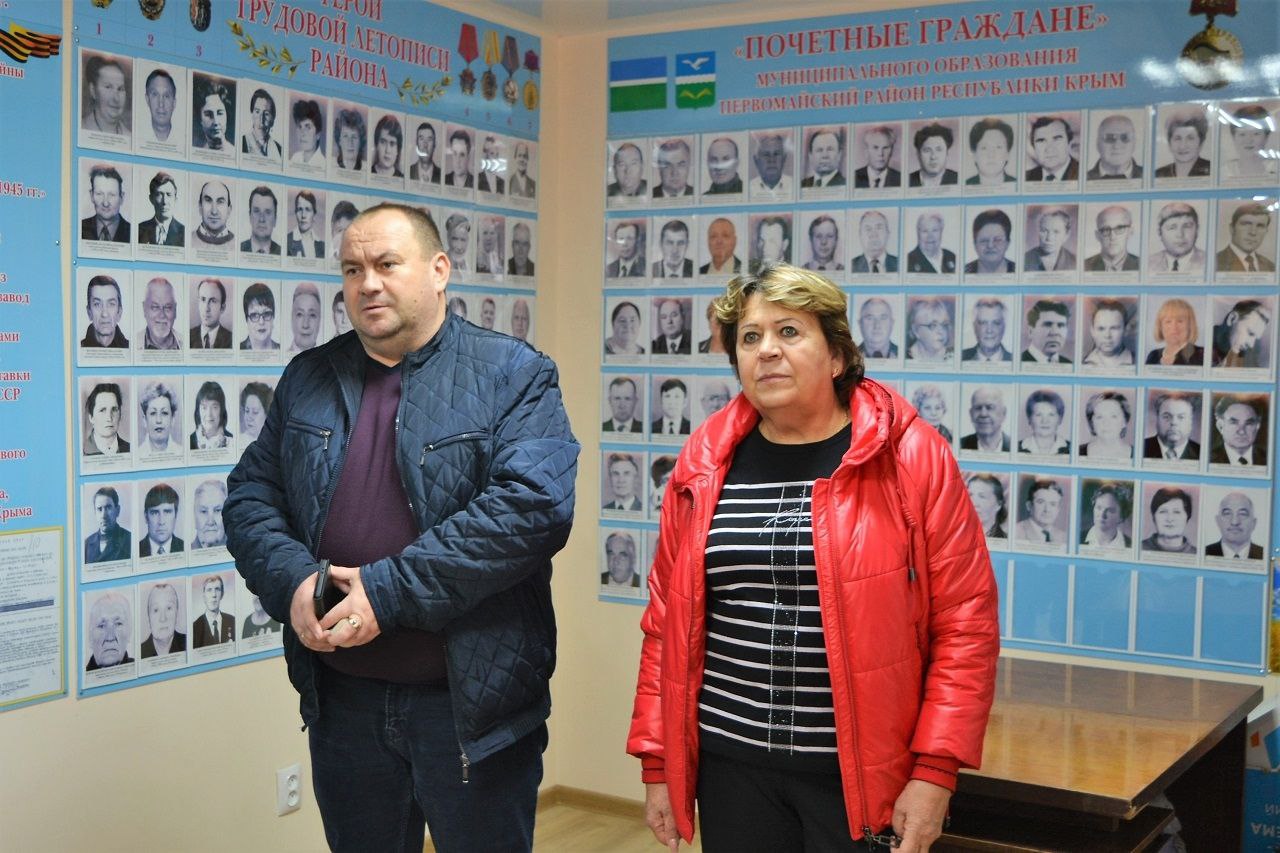 Александр Соколовский: Совместно с Главой муниципального образования Зоей Карлюгой ознакомился с новой экспозицией залов Воинской и Трудовой славы Первомайской районной ветеранской организации Александр Соколовский: Совместно с Главой муниципального образования Зоей Карлюгой ознакомился с новой экспозицией залов Воинской и Трудовой славы Первомайской районной ветеранской организации