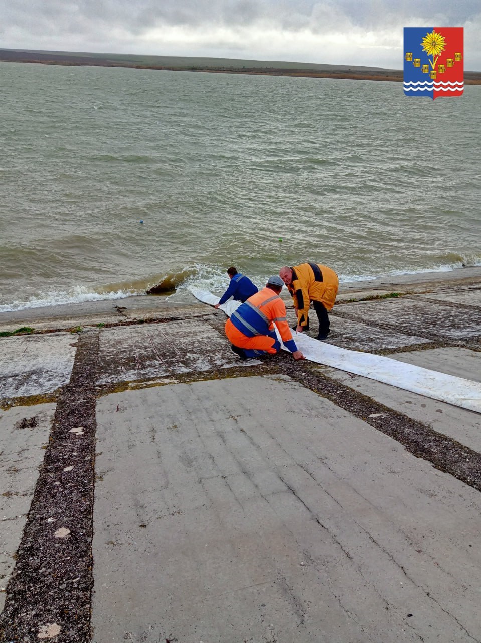 В Ленинском районе выпущены десятки тысяч мальков белого толстолобика В Ленинском районе выпущены десятки тысяч мальков белого толстолобика