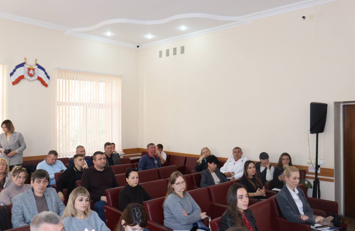 Прошла встреча прокурора Крыма Олега Камшилова с представителями бизнеса в Феодосии Прошла встреча прокурора Крыма Олега Камшилова с представителями бизнеса в Феодосии