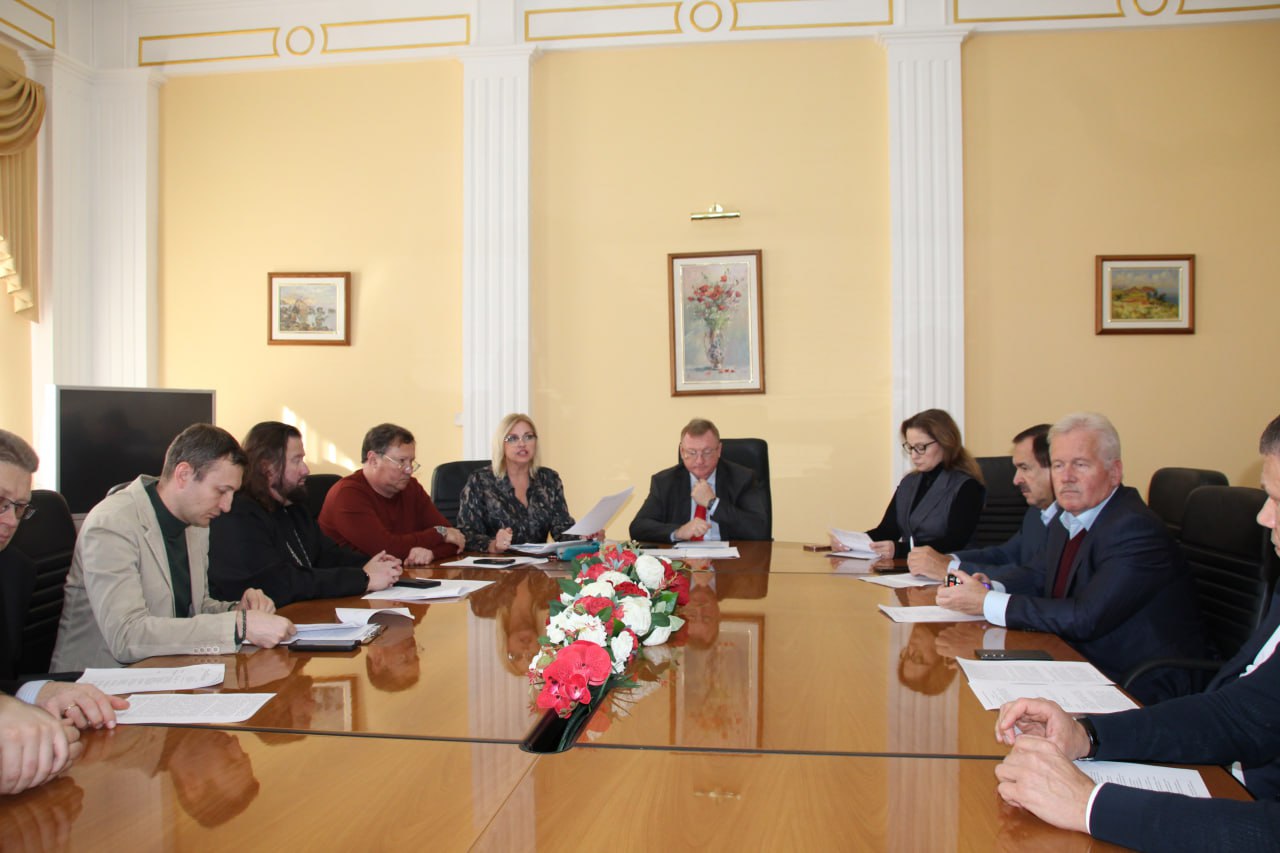 Общественная палата Крыма предложила новые меры поддержки медработников