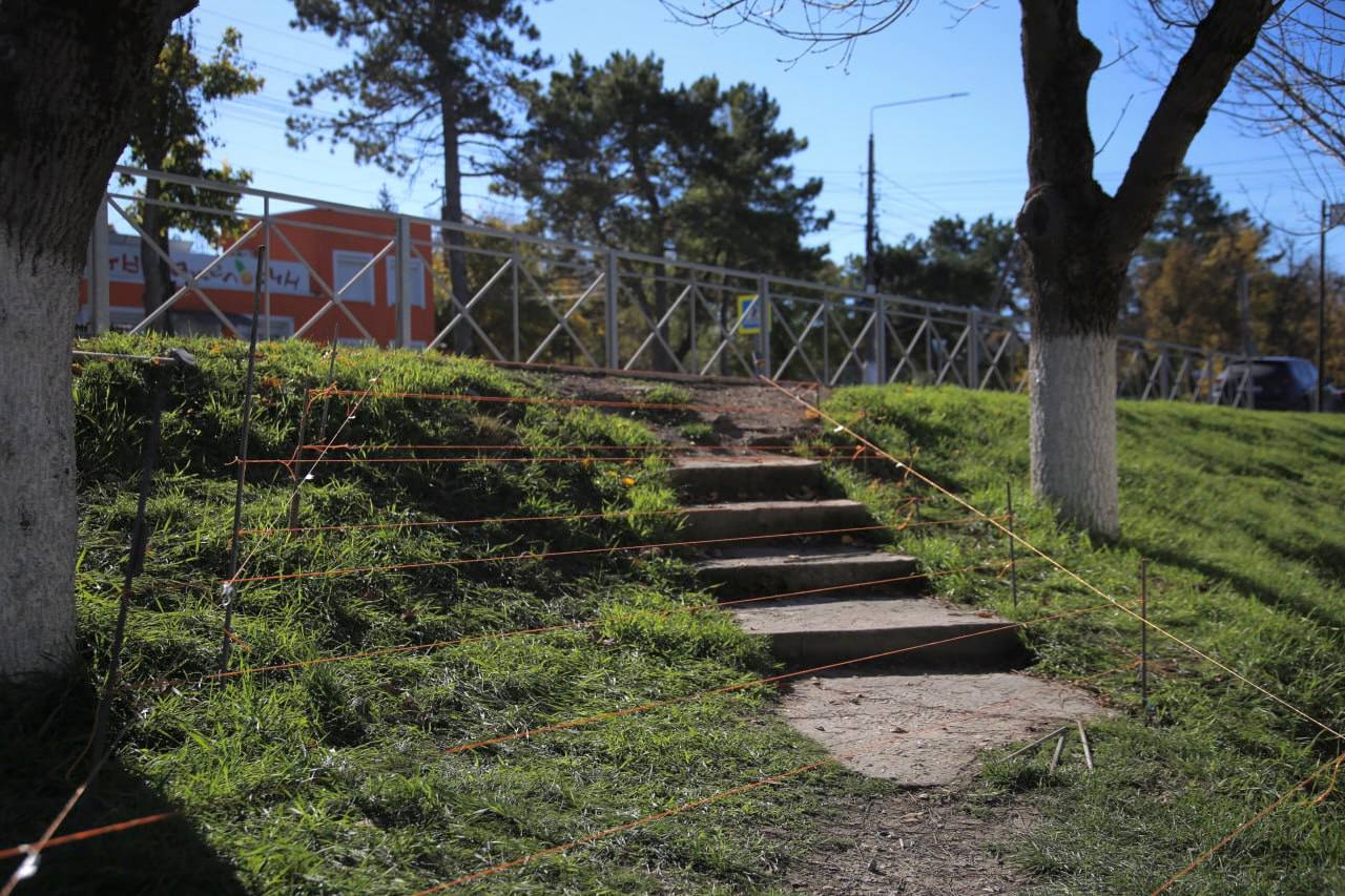 Дмитрий Скобликов: Бахчисарай становится уютнее: благоустраиваем дворы и пешеходные зоны Дмитрий Скобликов: Бахчисарай становится уютнее: благоустраиваем дворы и пешеходные зоны