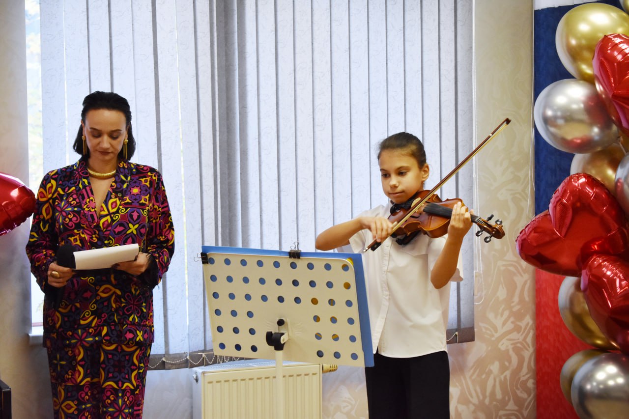 Галина Огнёва: В преддверии празднования 35-летия со дня основания учреждения «Центр социального обслуживания граждан пожилого возраста и инвалидов города Алушты» сегодня состоялось торжественное мероприятие Галина Огнёва: В преддверии празднования 35-летия со дня основания учреждения «Центр социального обслуживания граждан пожилого возраста и инвалидов города Алушты» сегодня состоялось торжественное мероприятие