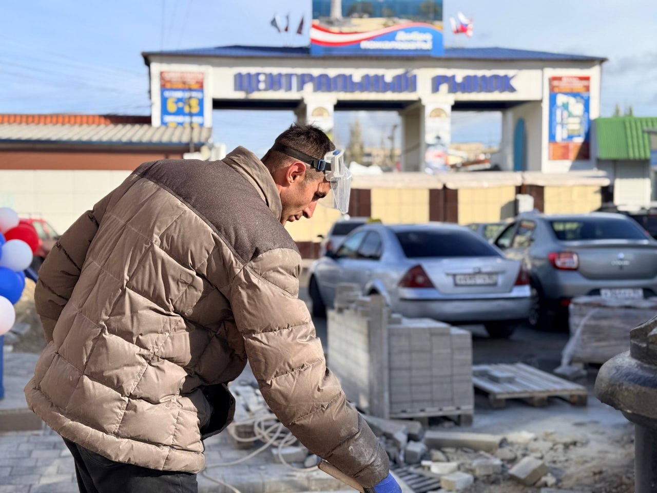 В центре Керчи продолжаются работы по обновлению пешеходных зон В центре Керчи продолжаются работы по обновлению пешеходных зон