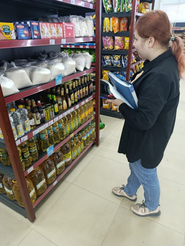 В Симферопольском районе продолжается борьба с незаконно установленными рекламными конструкциями В Симферопольском районе продолжается борьба с незаконно установленными рекламными конструкциями