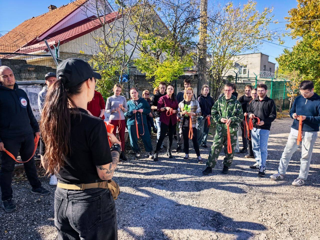 Сотрудники Вести Крым прошли курс по тактической медицине совместно с профессионалами из АНО ДПО «Красная Зона» Сотрудники Вести Крым прошли курс по тактической медицине совместно с профессионалами из АНО ДПО «Красная Зона»