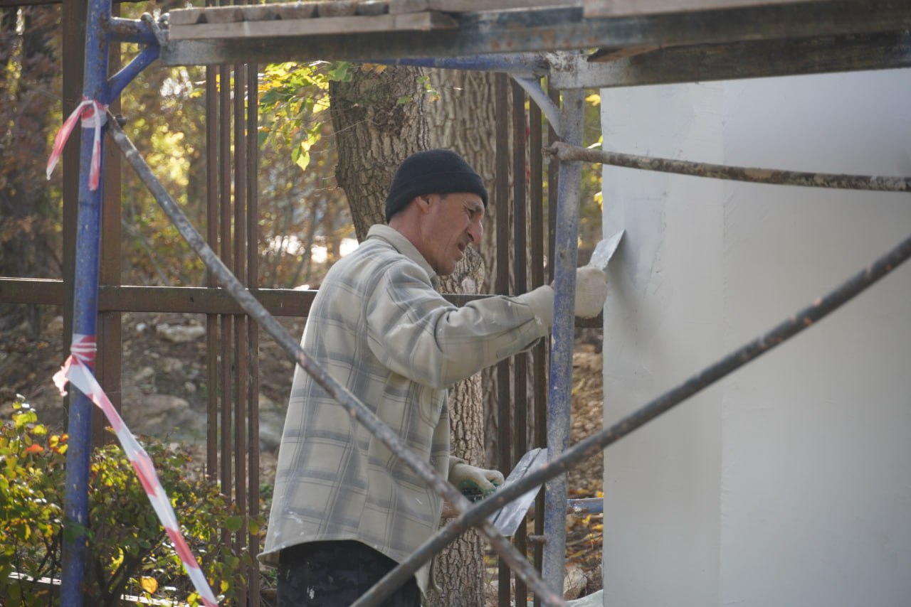 Глава администрации Керчи Олег Каторгин провел совещание в Приморском парке им. Войкова с участием представителей Керченского филиала ГУП РК «Вода Крыма» Глава администрации Керчи Олег Каторгин провел совещание в Приморском парке им. Войкова с участием представителей Керченского филиала ГУП РК «Вода Крыма»