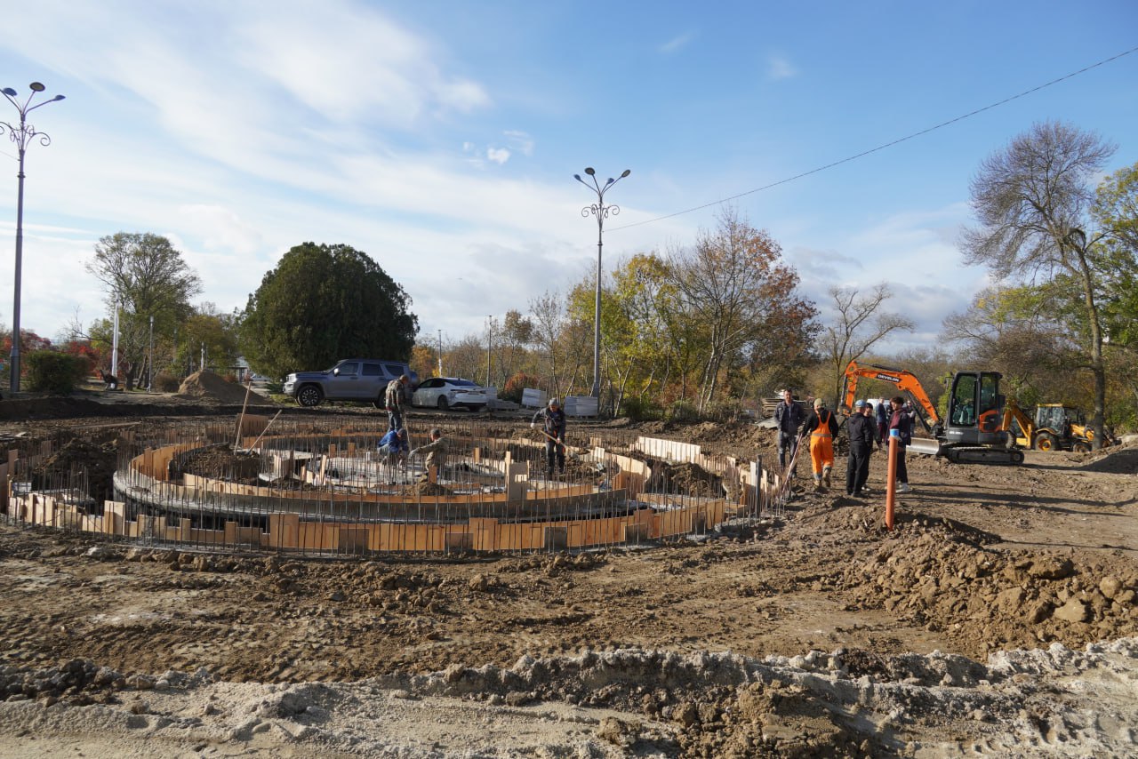 Глава администрации Керчи Олег Каторгин провел совещание в Приморском парке им. Войкова с участием представителей Керченского филиала ГУП РК «Вода Крыма» Глава администрации Керчи Олег Каторгин провел совещание в Приморском парке им. Войкова с участием представителей Керченского филиала ГУП РК «Вода Крыма»