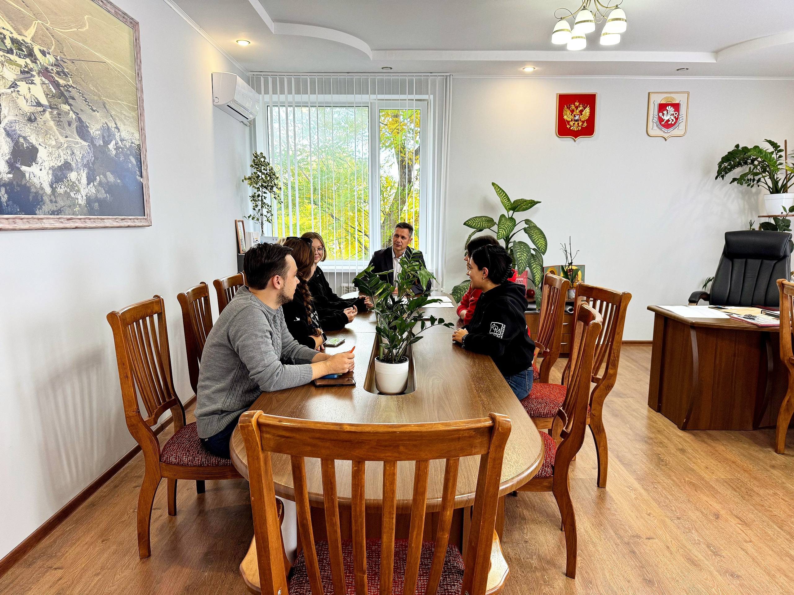 Александр Дудинов: Сегодня провел встречу с членами Молодежного совета Черноморского района