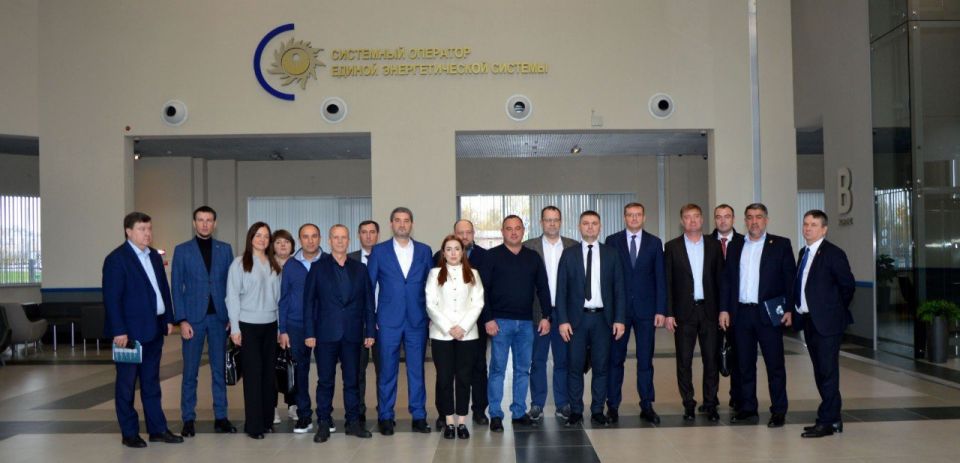 Владимир Воронкин совместно с руководителями региональных органов исполнительной власти южных регионов России посетил главный диспетчерский центр Системного оператора ЕЭС в рамках визита для встречи с руководством Минэнерго... Владимир Воронкин совместно с руководителями региональных органов исполнительной власти южных регионов России посетил главный диспетчерский центр Системного оператора ЕЭС в рамках визита для встречи с руководством Минэнерго...