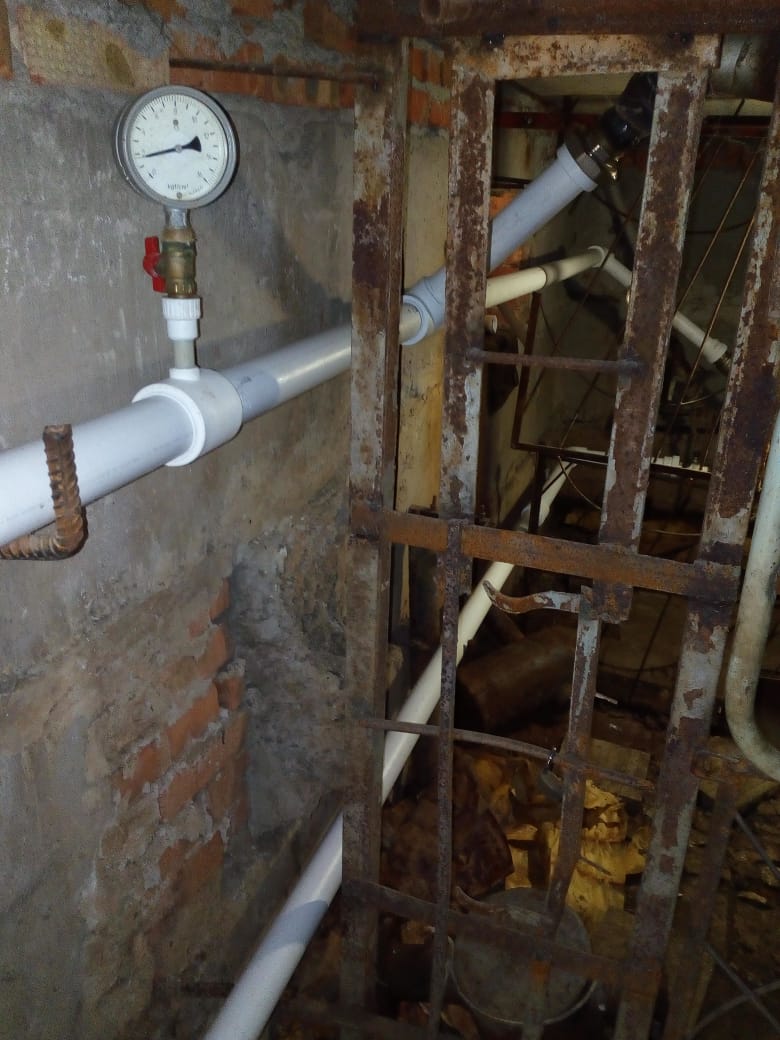 В многоквартирных домах Керчи по согласованию с жителями управляющие компании ведут различные виды ремонтных работ