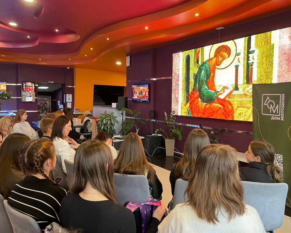 Янина Павленко: Отличная альтернатива чуждому нам заморскому празднику отмечать последний день октября в родном ключе Янина Павленко: Отличная альтернатива чуждому нам заморскому празднику отмечать последний день октября в родном ключе