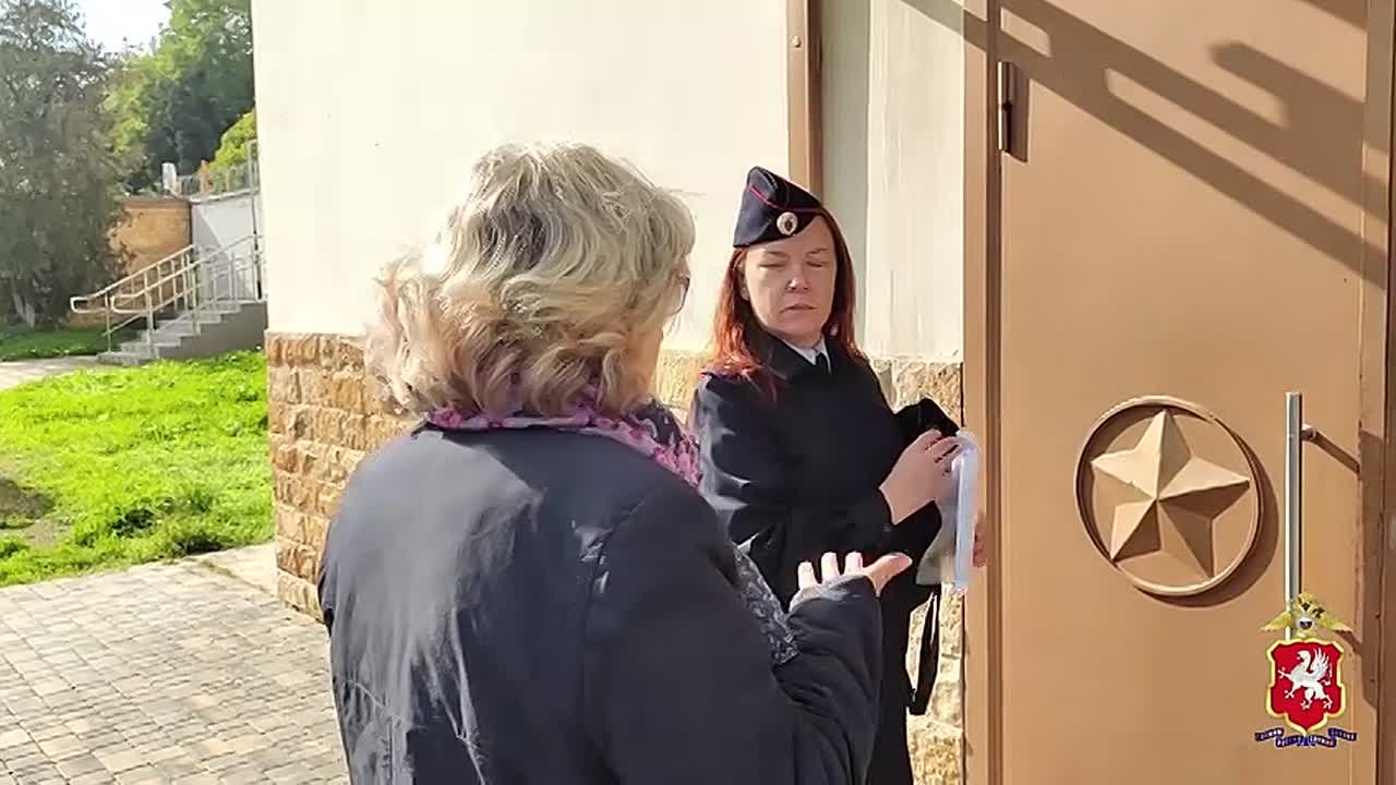 Полиция Севастополя дважды сорвала планы аферистов по хищению почти 1 млн рублей обманутой пенсионерки