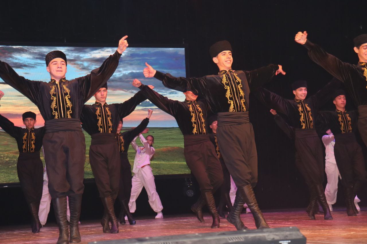 «Палитра народов и множество наций» «Палитра народов и множество наций»