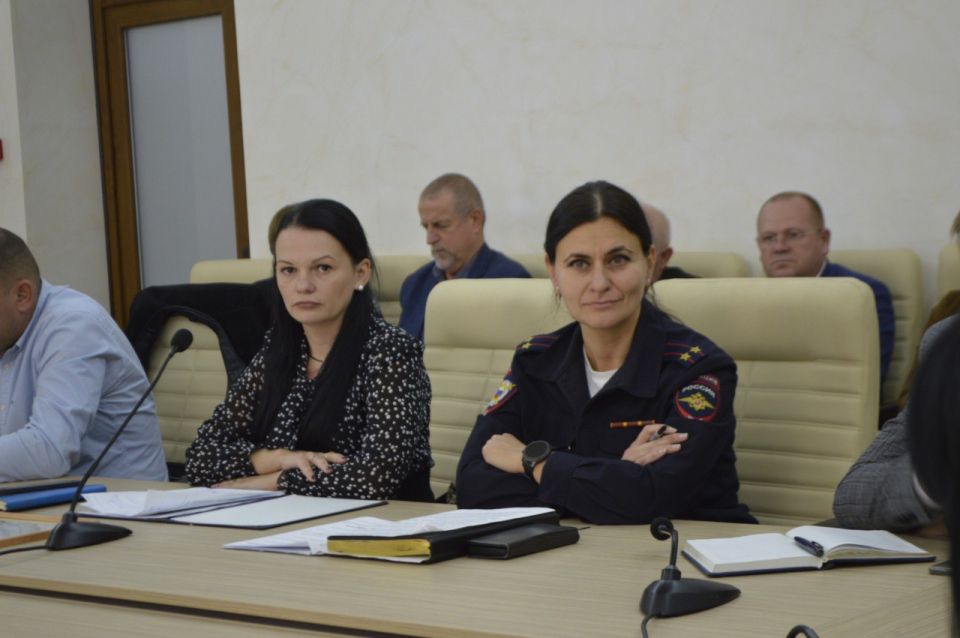 В Министерстве образования, науки и молодёжи Республики Крым состоялось совещание с руководителями организаций среднего профессионального образования В Министерстве образования, науки и молодёжи Республики Крым состоялось совещание с руководителями организаций среднего профессионального образования